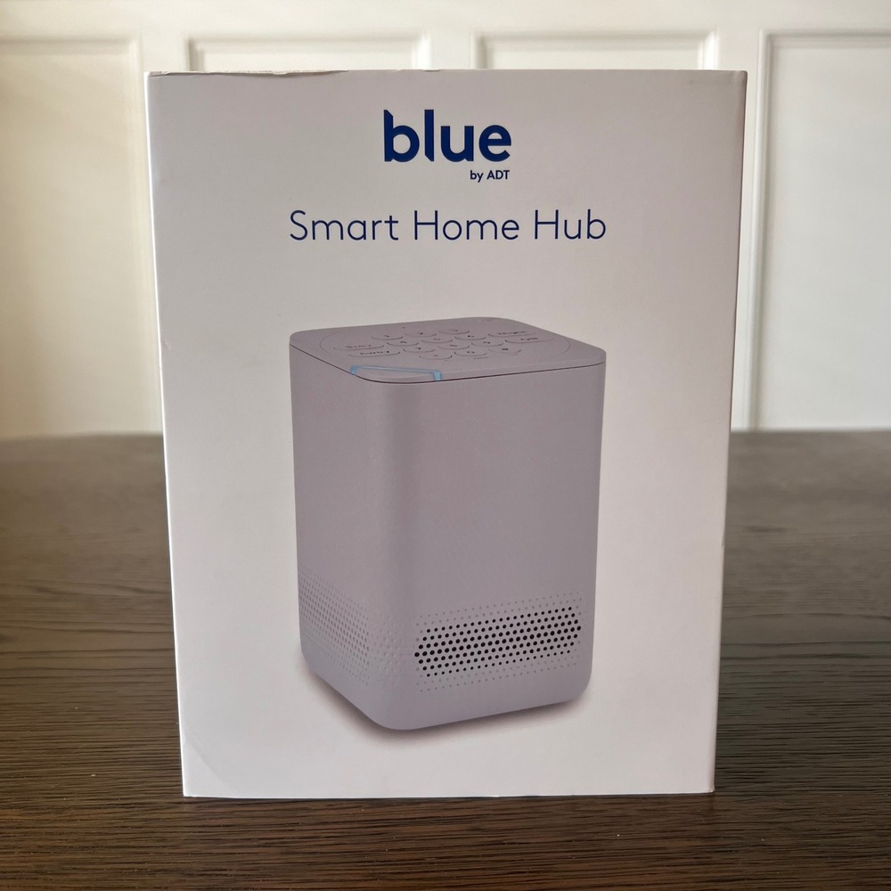 Blue by ADT Smart Home Hub Pearl Gray Security Controller S40LR0-01 Wi-Fi Z-Wave